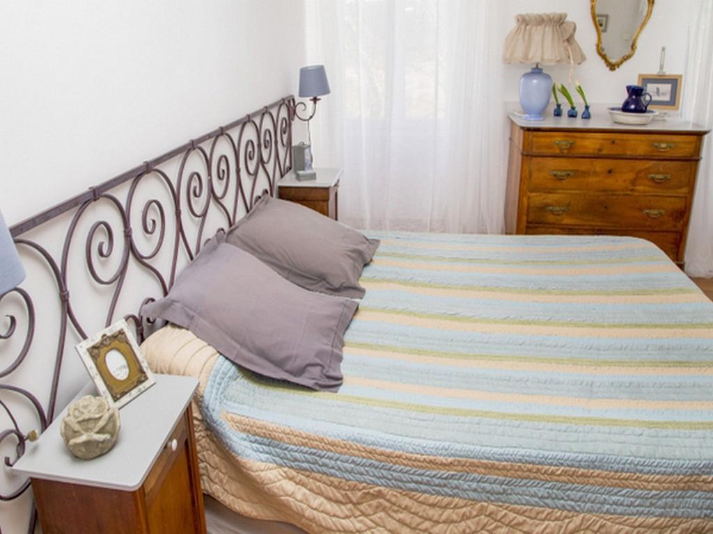 Large Double Room,197205190:JPEG